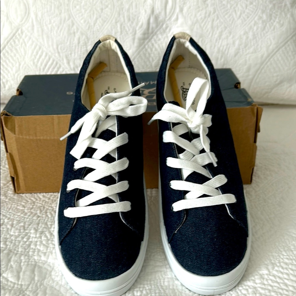 Women's dark denim Canvas Sneakers